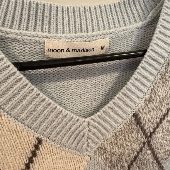 Moon and Madison Argyle Sweater Vest - Picture 2 of 5